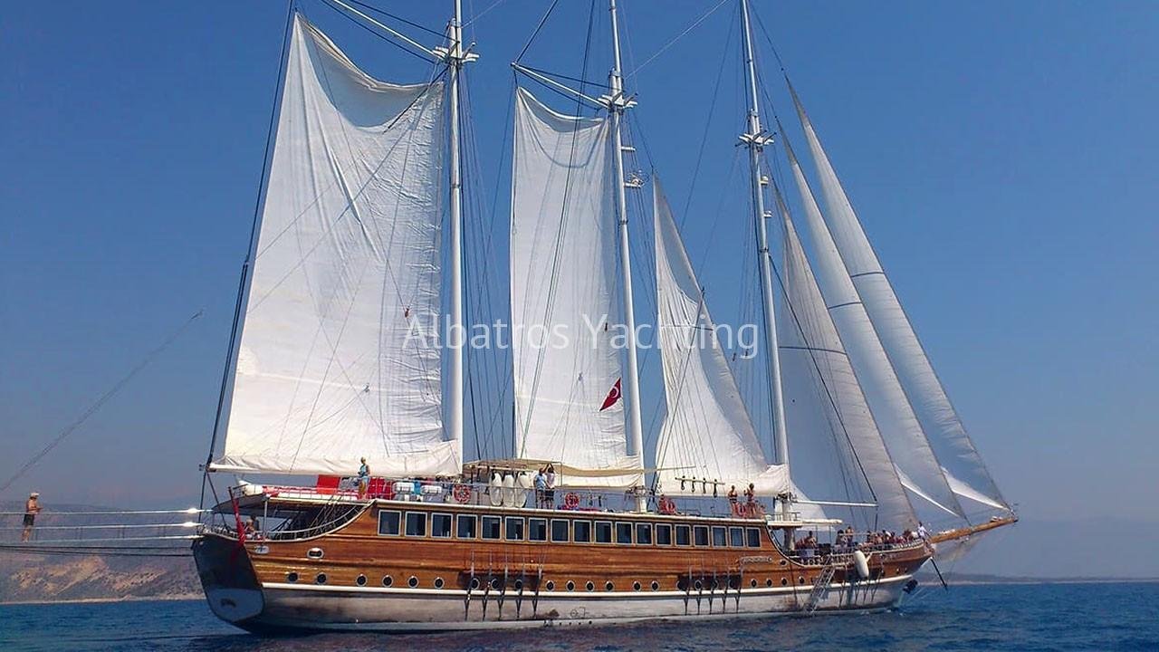 Our gulet yacht Grand Admiral is one of our flagships. - Albatros