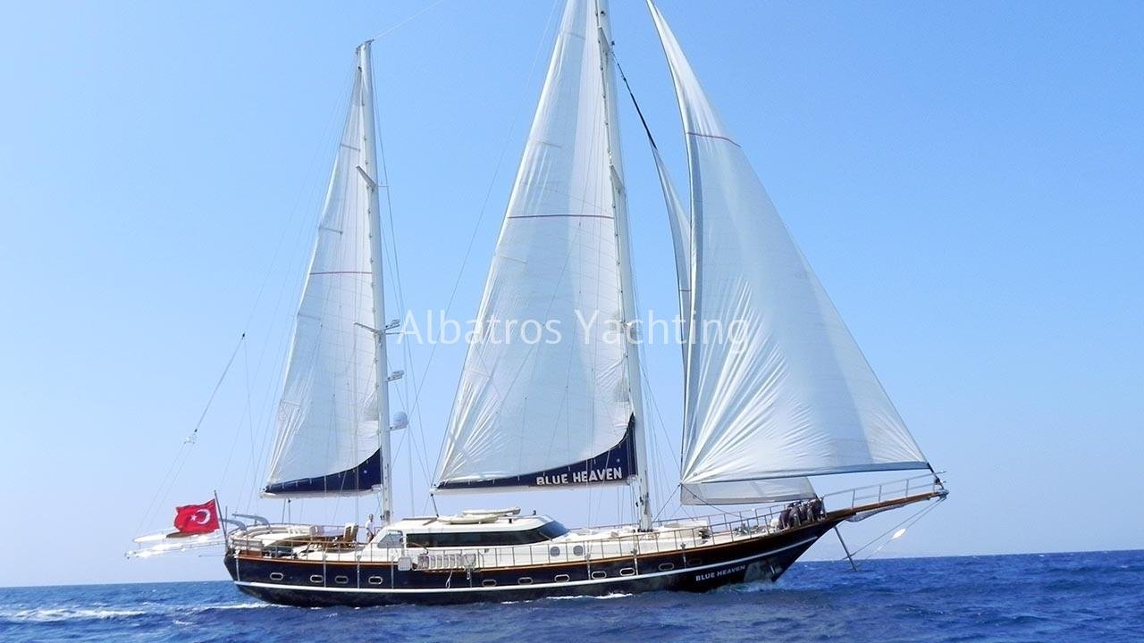 Blue Heaven Yacht Charter - Albatros