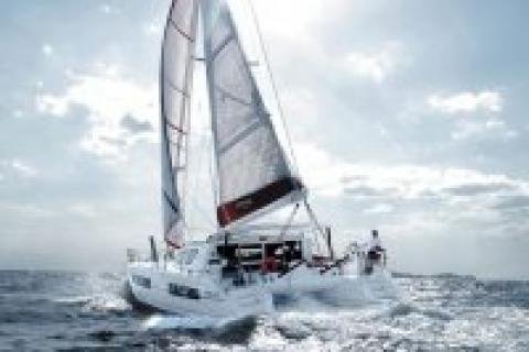 Catana 47